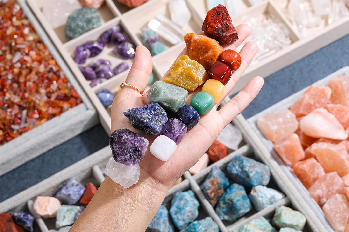 14Pcs Chakra Stones Reiki Healing Crystals Bulk Set Natural 7 Raw Rough Stones Ore Specimen Rock Crystal Collection with 7 Polished Tumbled Stones for Tumbling Cabbing Balancing Meditation Therapy