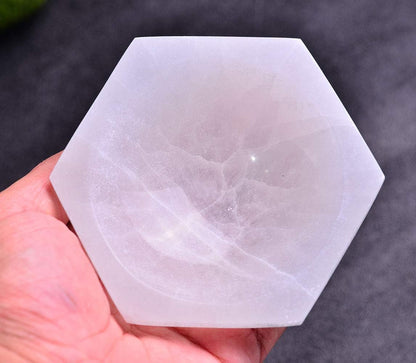 Selenite Bowl Hexagon Reiki Healing Crystal Bowl Moroccan Selenite Plate for Charging and Cleansing 4 Inch